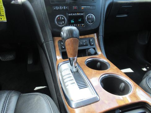 Used 2012 Buick Enclave Leather FWD image 26
