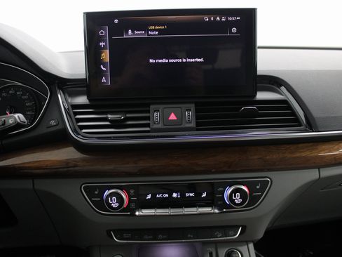 Used 2022 Audi Q5 2.0T Premium w/ Convenience Package image 31