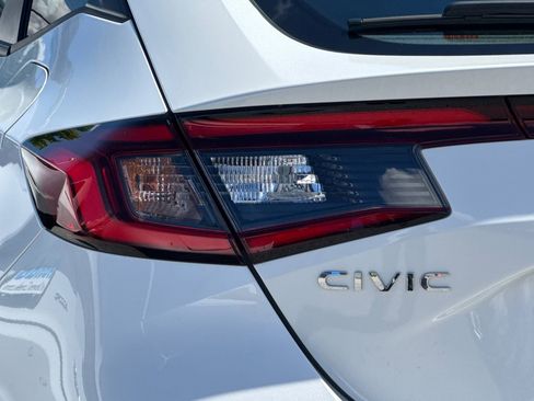 Used 2024 Honda Civic Sport image 12