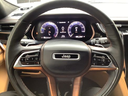 Certified 2024 Jeep Grand Cherokee L Summit AWD/4WD image 13