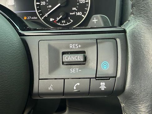 Used 2021 Nissan Rogue SL image 17