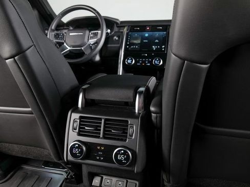 Certified 2025 Land Rover Discovery Dynamic SE AWD/4WD image 21
