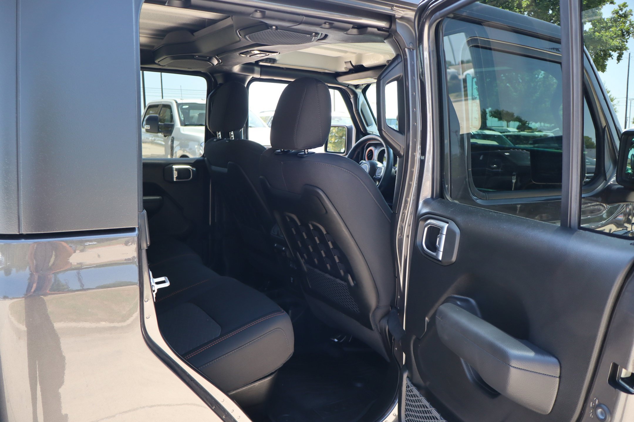 Used 2023 Jeep Gladiator Mojave w/ Trailer Tow Package AWD/4WD image 31