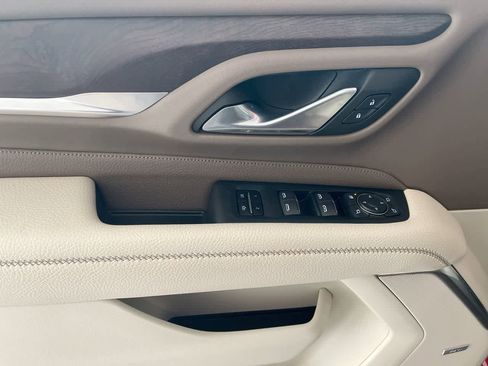 Used 2021 GMC Yukon XL Denali w/ LPO, Illumination Package image 13