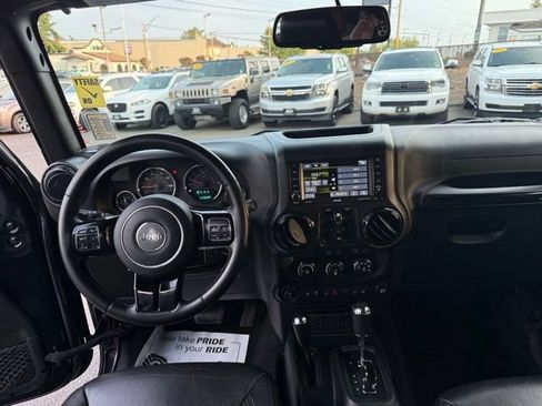 Used 2015 Jeep Wrangler Unlimited Sahara w/ Max Tow Package AWD/4WD image 25