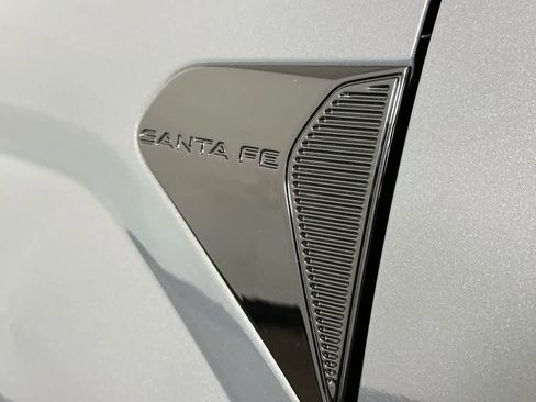 Used 2025 Hyundai Santa Fe SEL FWD image 7