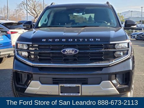 New 2026 Ford Expedition Platinum w/ Driver's Package image 4