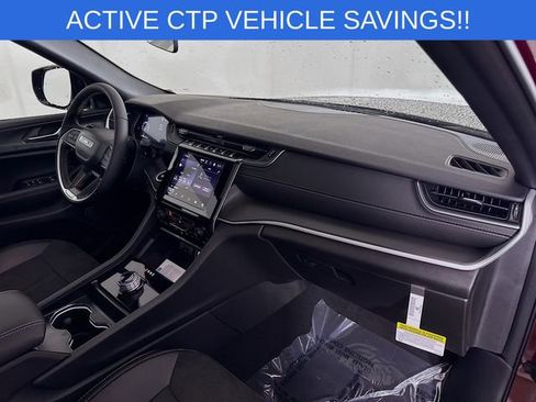 New 2025 Jeep Grand Cherokee L Altitude image 30