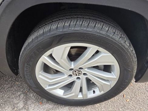 Used 2022 Volkswagen Atlas SE image 9