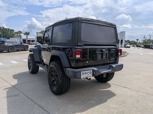 Used 2021 Jeep Wrangler Sport AWD/4WD image 5