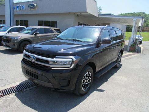 Used 2024 Ford Expedition XLT AWD/4WD image 1