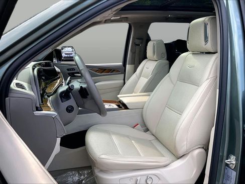 Used 2023 Cadillac Escalade Sport Platinum w/ LPO, ONYX Package AWD/4WD image 9