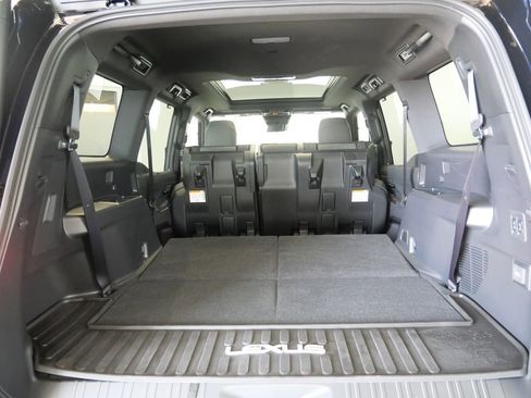 Used 2026 Lexus GX 550 w/ Accessory Package (2T) AWD/4WD image 31
