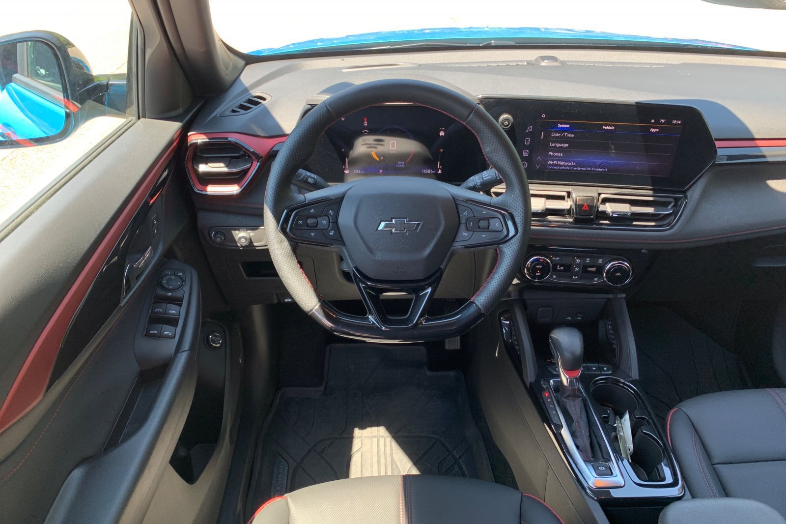 Used 2025 Chevrolet TrailBlazer RS w/ Convenience Package FWD image 16