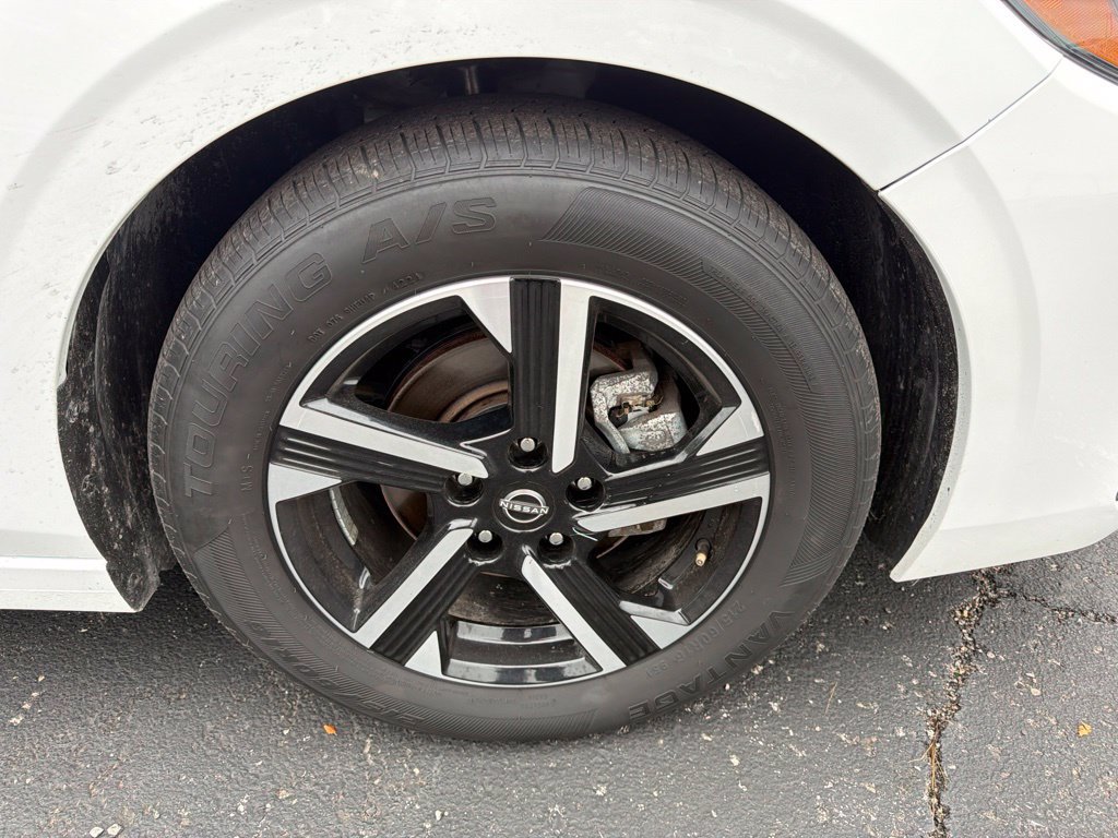 Used 2025 Nissan Sentra SV FWD image 11