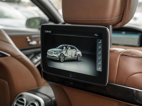 Used 2019 Mercedes-Benz Maybach S 560 4MATIC image 26