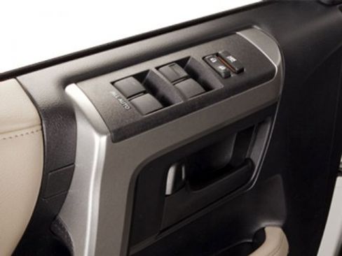 Used 2010 Toyota 4Runner Limited image 18