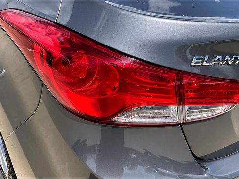 Used 2013 Hyundai Elantra Limited FWD image 26