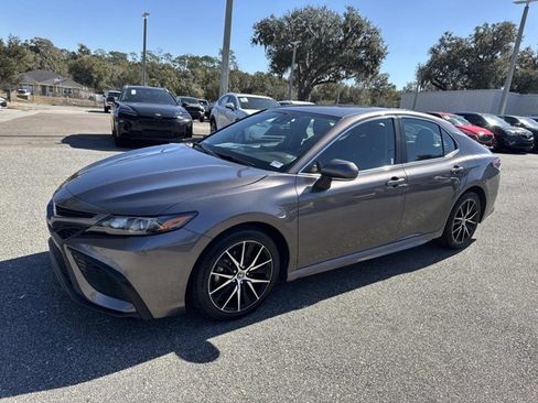 Certified 2024 Toyota Camry SE image 5