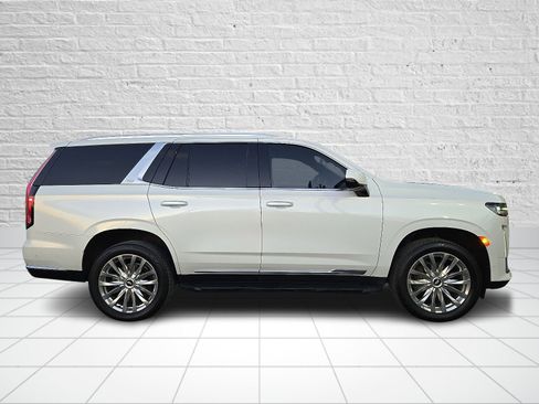 Used 2023 Cadillac Escalade Premium Luxury image 7