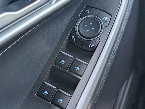 Used 2023 Ford Explorer Limited AWD/4WD image 12