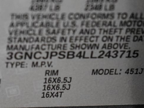 Used 2020 Chevrolet Trax LT w/ LT Convenience Package AWD/4WD image 27