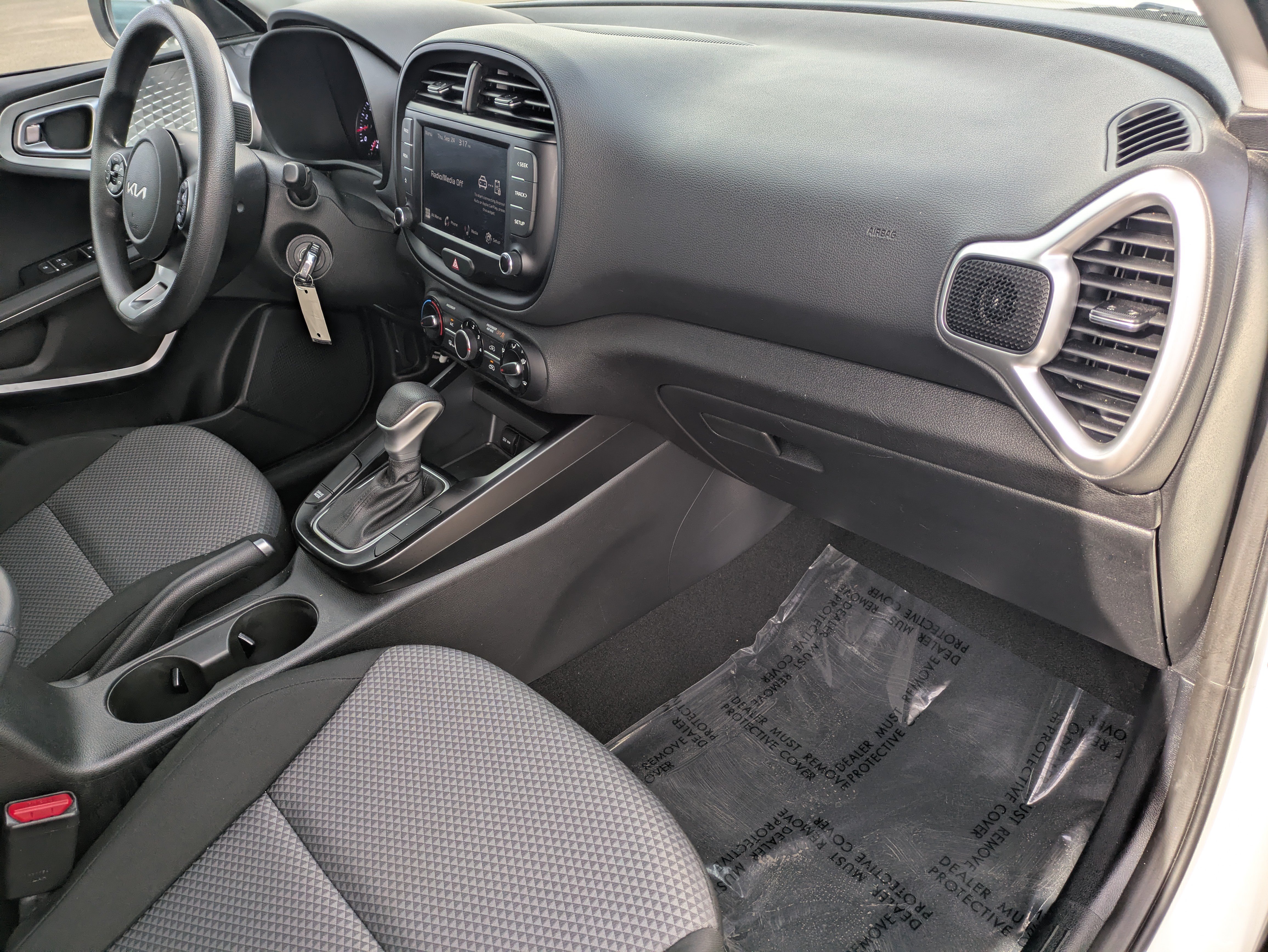 Used 2022 Kia Soul LX FWD image 12