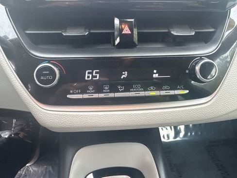 Certified 2022 Toyota Corolla LE image 36