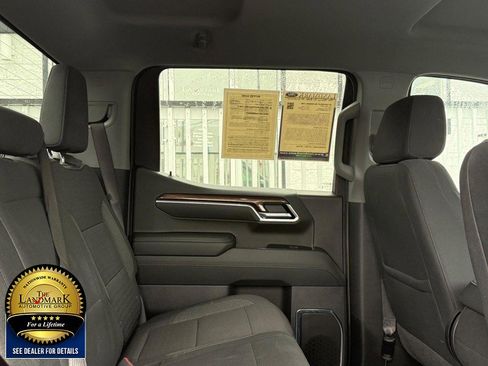 Used 2025 Chevrolet Silverado 1500 LT image 17