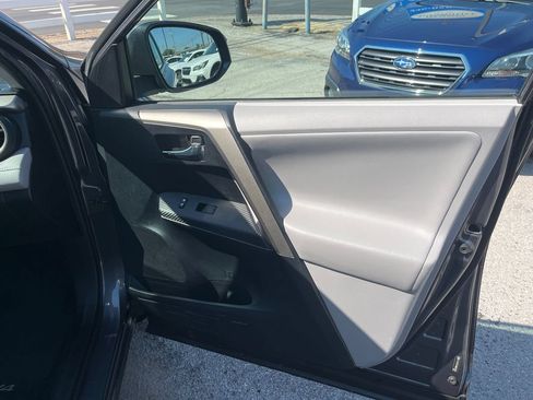 Used 2013 Toyota RAV4 Limited FWD image 19
