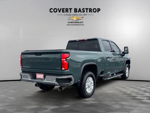 Used 2025 Chevrolet Silverado 2500 LTZ w/ LTZ Convenience Package AWD/4WD image 5