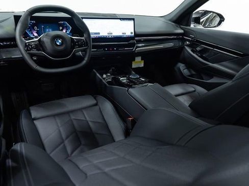 Used 2026 BMW 530i xDrive image 22