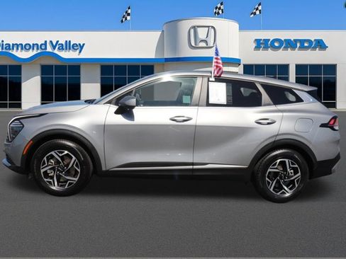 Used 2025 Kia Sportage LX FWD image 8