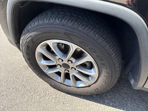 Used 2014 Jeep Grand Cherokee Limited RWD image 5