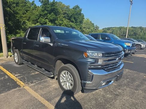 Used 2019 Chevrolet Silverado 1500 LTZ w/ LTZ Convenience Package AWD/4WD image 3