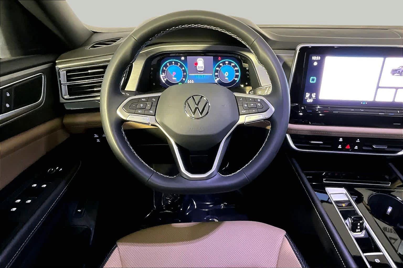 Used 2024 Volkswagen Atlas Cross Sport SE AWD/4WD image 6