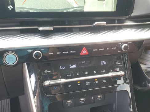 Certified 2024 Kia Carnival SX Prestige FWD image 27