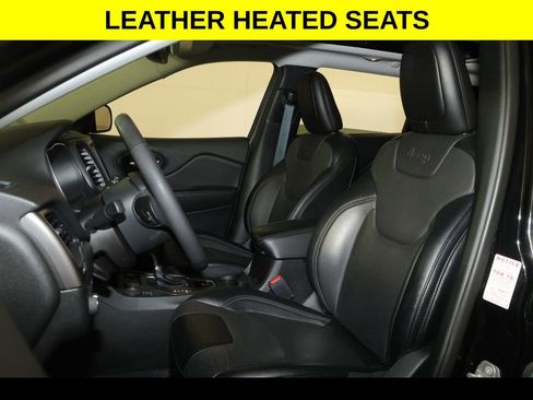 Used 2022 Jeep Cherokee Latitude Lux w/ Sun & Sound Group AWD/4WD image 4