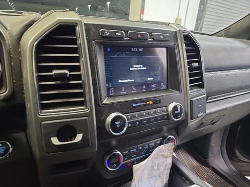 Used 2019 Ford Expedition XLT w/ Equipment Group 202A image 8