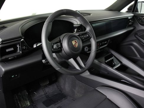 Certified 2025 Porsche Macan Electric RWD image 5