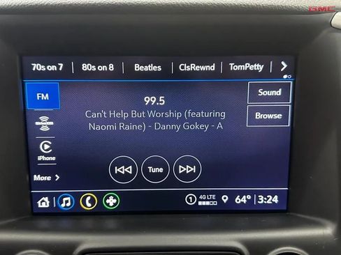 Used 2024 GMC Terrain SLT image 13