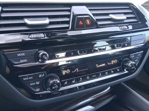 Used 2021 BMW M550i xDrive w/ Dynamic Handling Package image 18