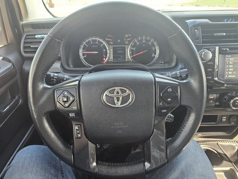 Used 2019 Toyota 4Runner TRD Off-Road AWD/4WD image 15