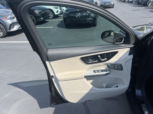 Certified 2026 Mercedes-Benz GLC 300 4MATIC image 38