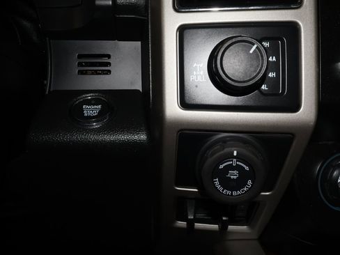 Used 2020 Ford F150 Lariat AWD/4WD image 16