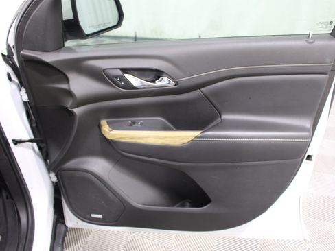 Used 2019 GMC Acadia Denali FWD image 33