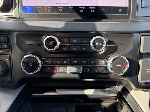 Used 2024 Ford F250 Limited image 21