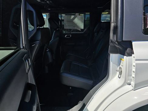 New 2026 Ford Bronco Outer Banks AWD/4WD image 12