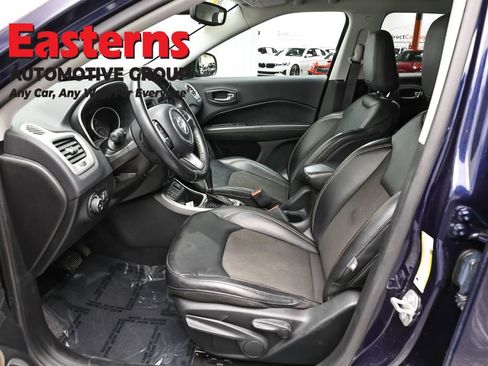 Used 2019 Jeep Compass Latitude FWD image 14