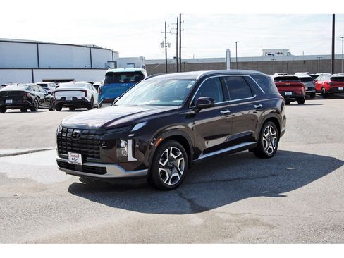 Used 2023 Hyundai Palisade SEL AWD/4WD image 3